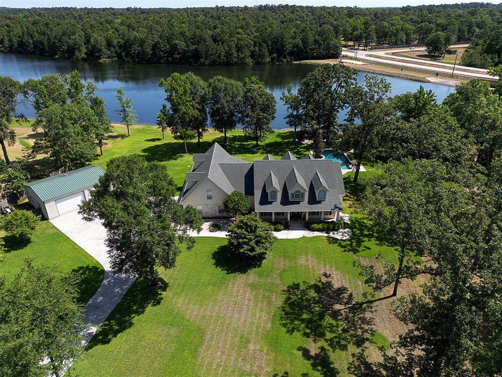 132 Lyndsey Drive - Photo 1