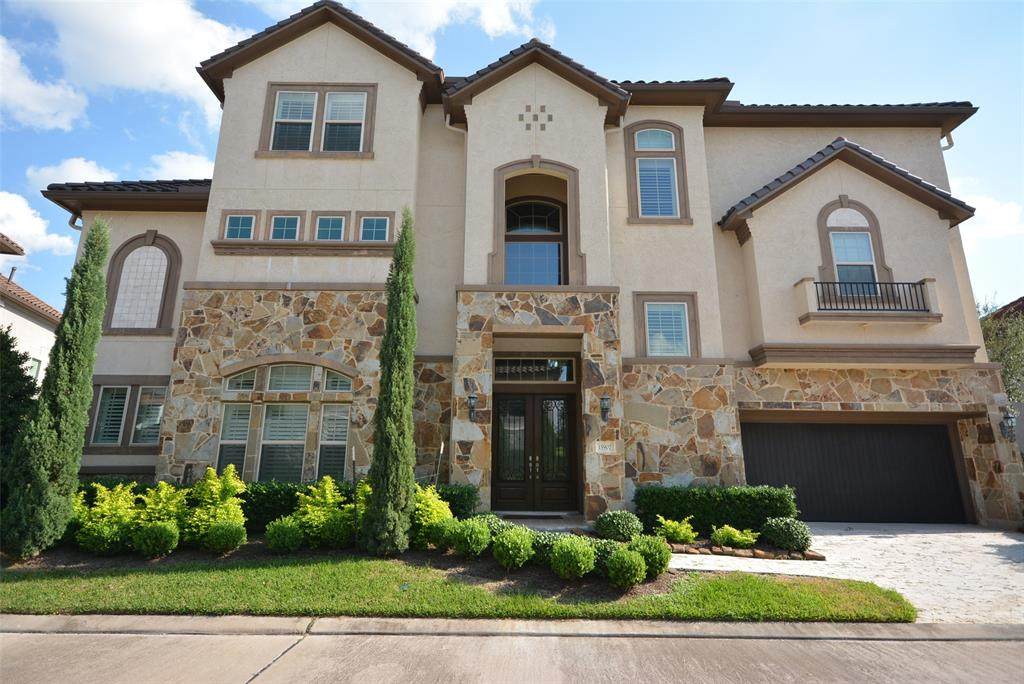 15907 Court Street - Photo 1