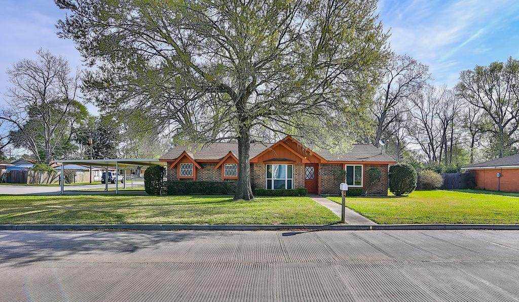 906 Winfree Street - Photo 1