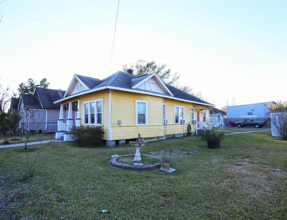 202 Edgewood Street - Photo 1