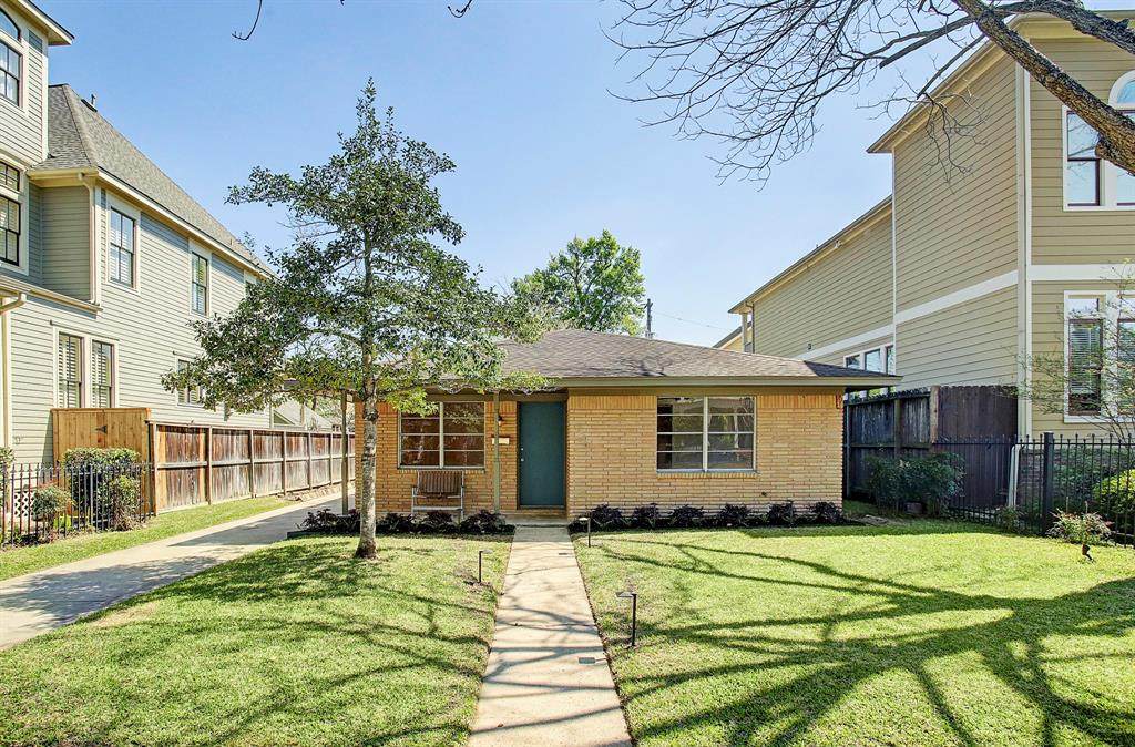 706 Columbia Street - Photo 1