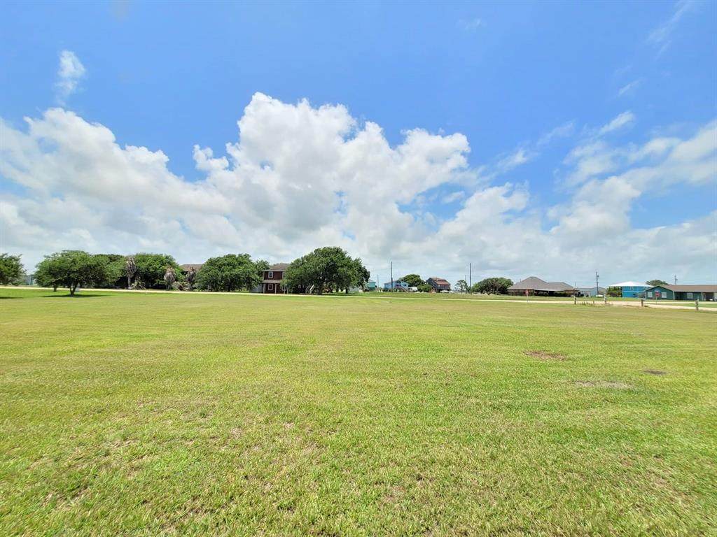971-973 Bayview Drive - Photo 1
