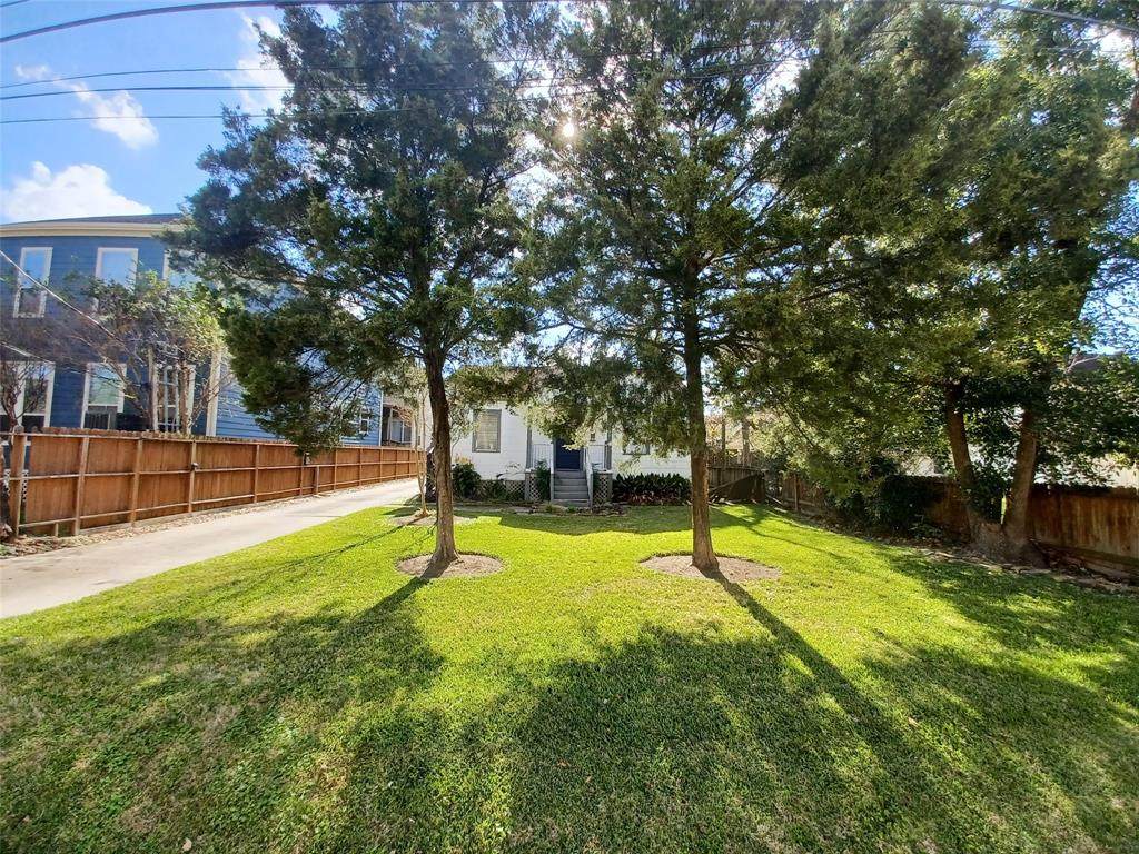 1024 16th Street - Photo 1
