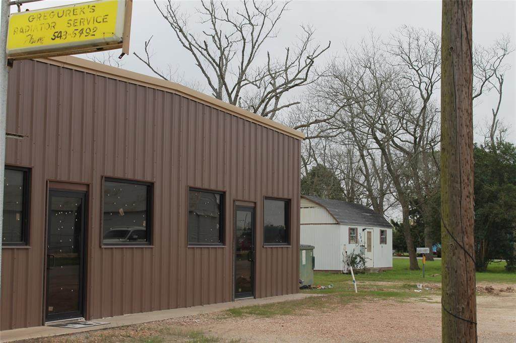 306 Wharton Street - Photo 1
