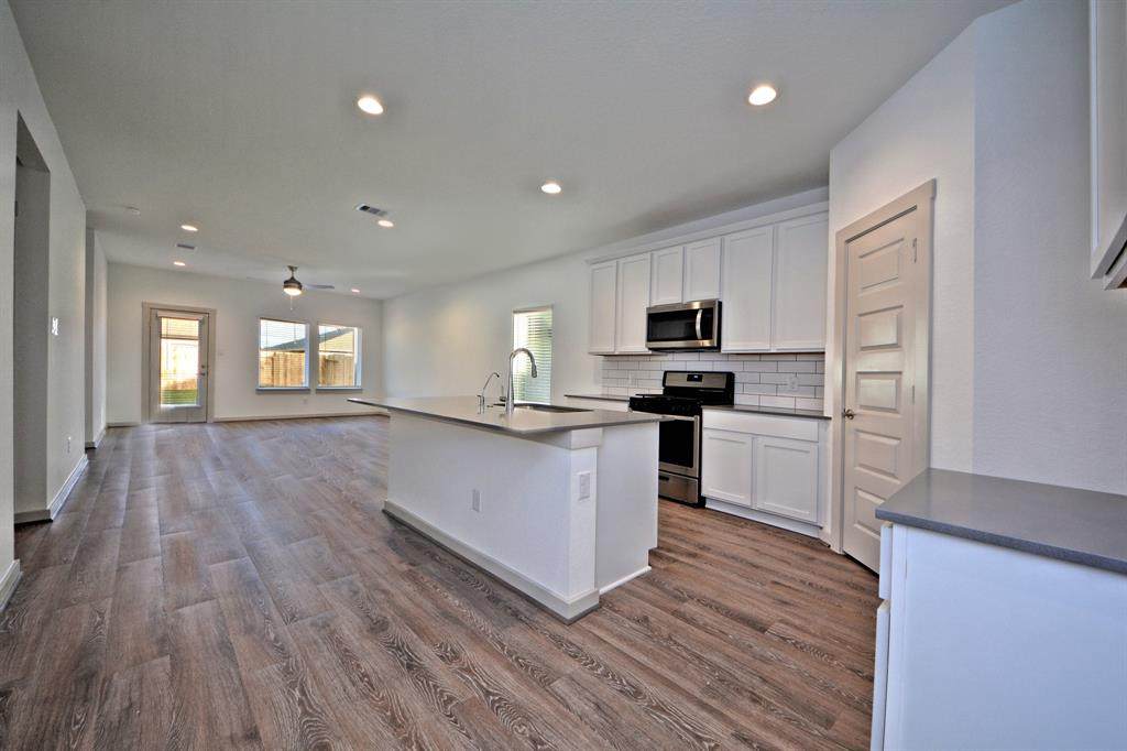7731 Rainham Valley Lane - Photo 1