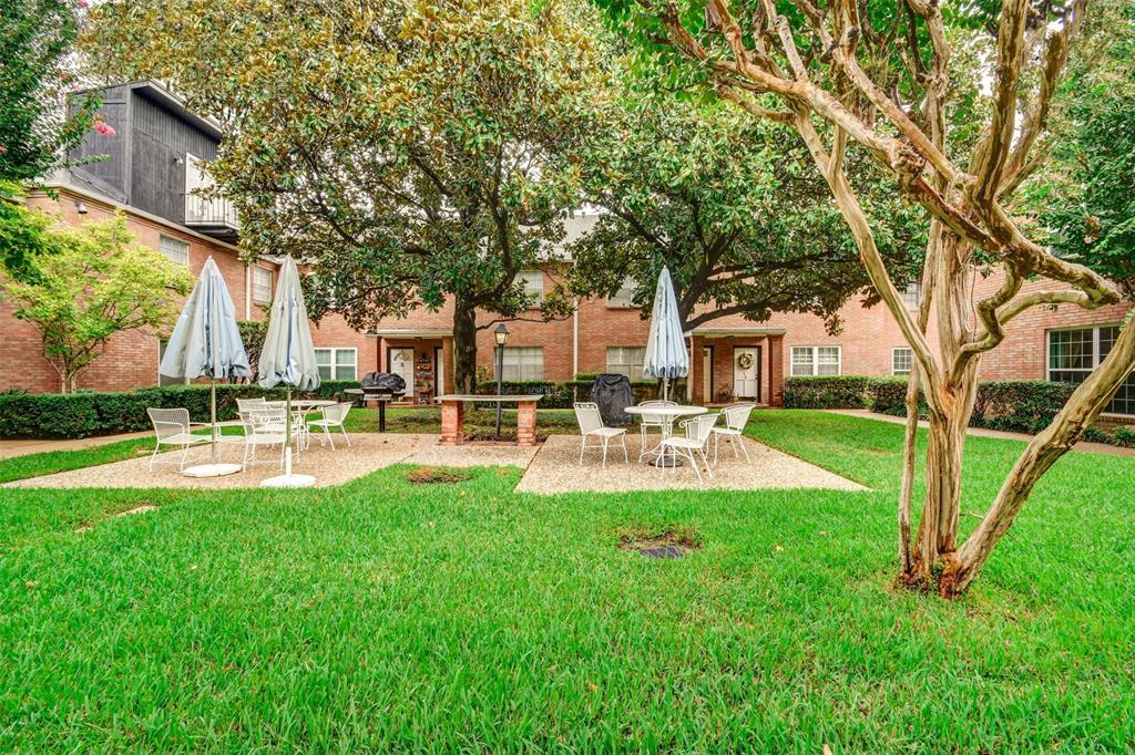 2711 Briarhurst Drive - Photo 1