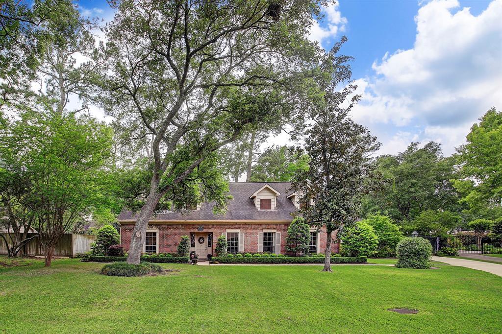 935 Deepwell Lane - Photo 1