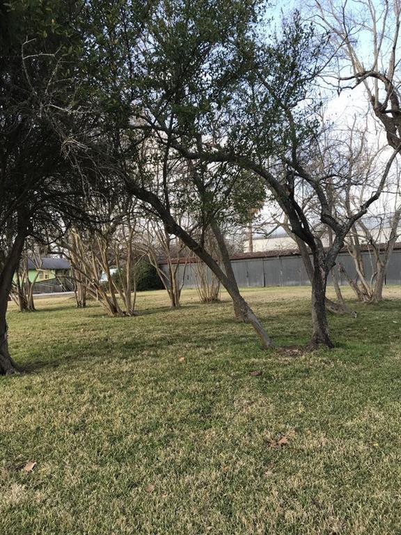 1208 Meyer Avenue - Photo 1