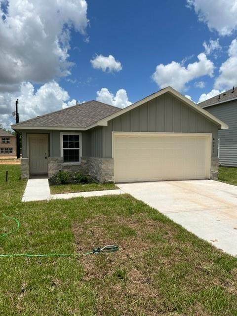 105 Travis Street - Photo 1
