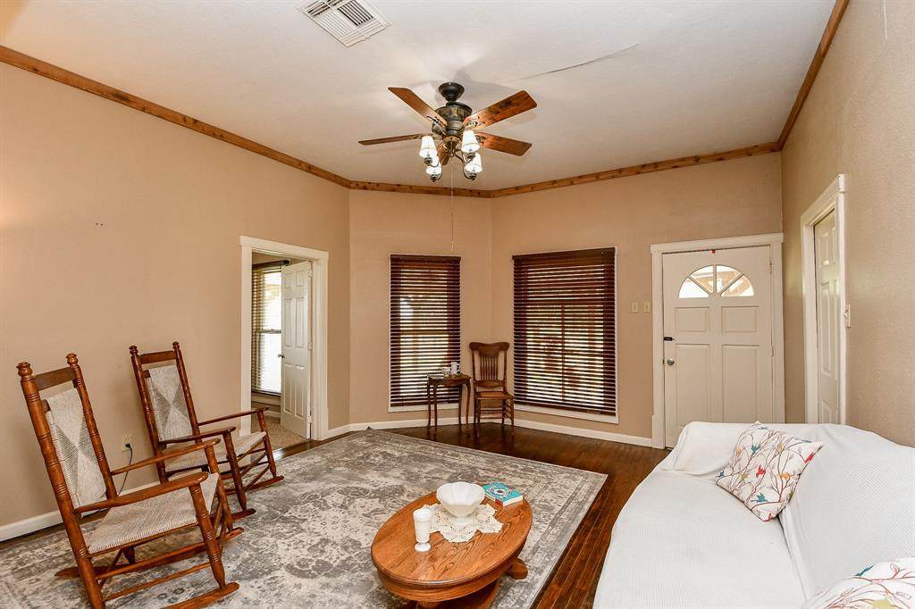 1195 County Road 161 - Photo 1