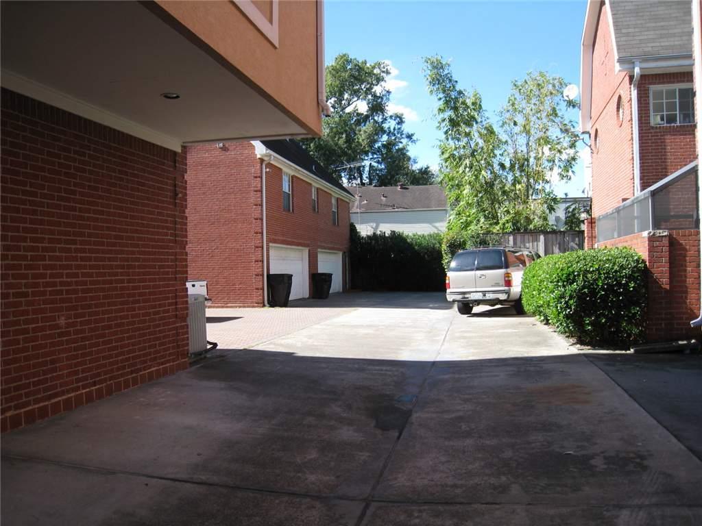 1516 Park Street - Photo 1
