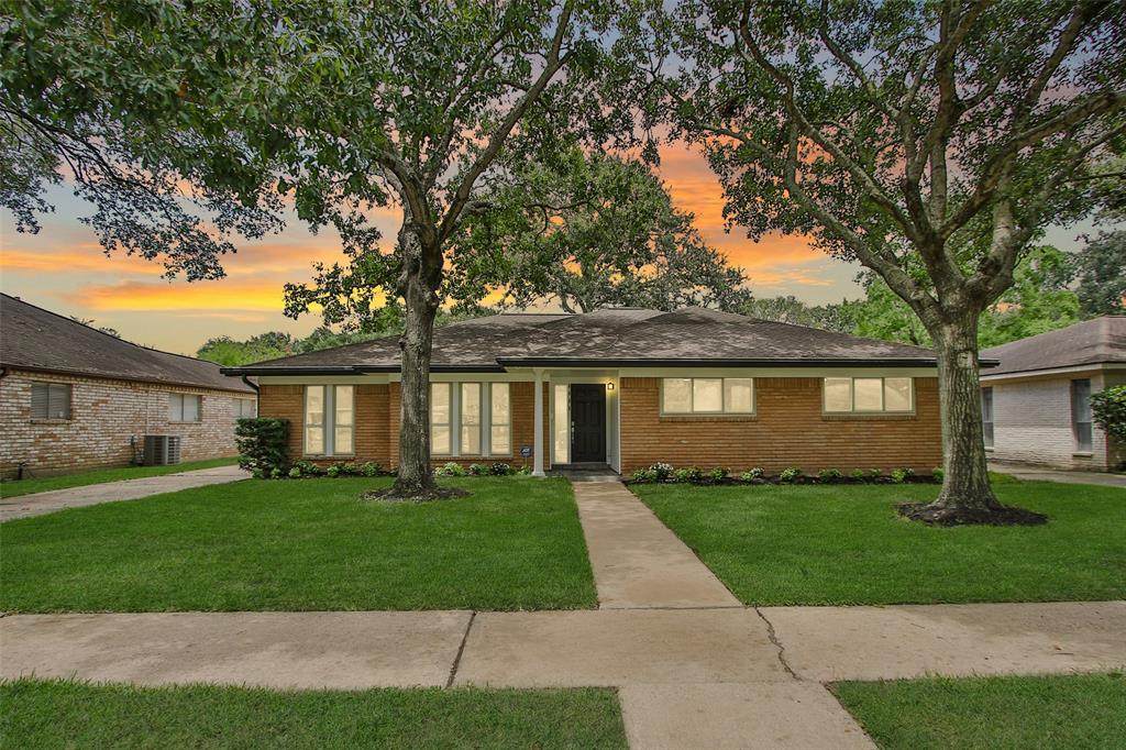 6006 Dumfries Drive - Photo 1