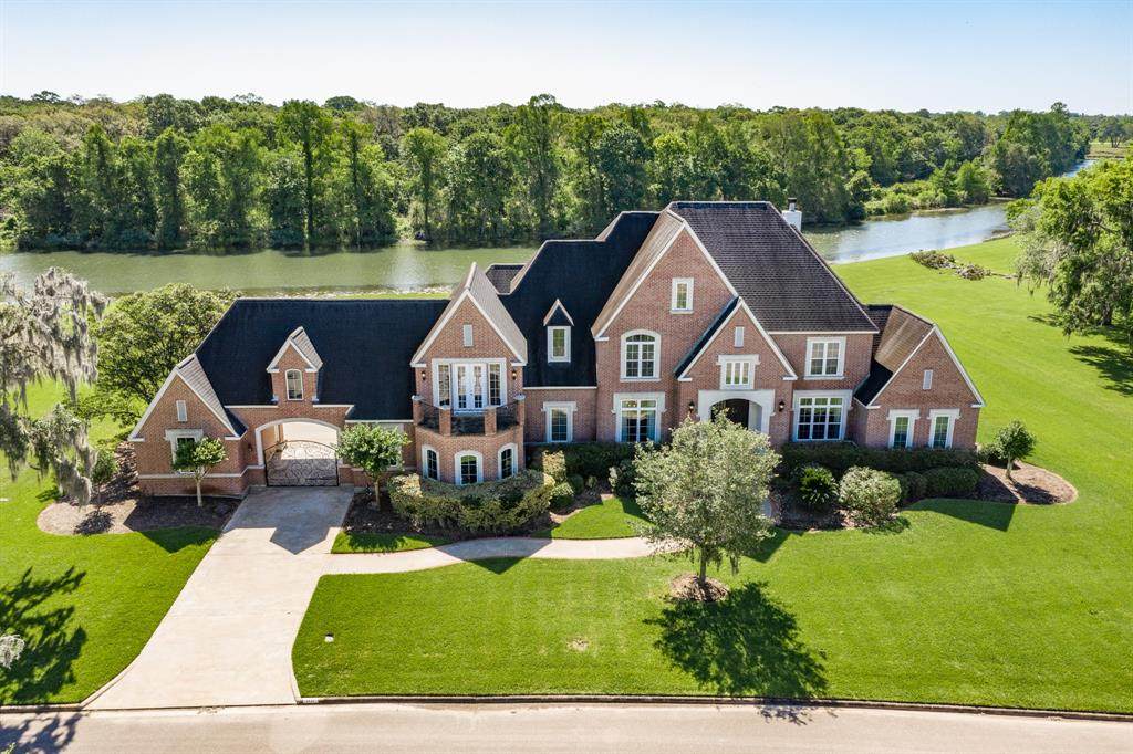 2121 Riverside Dr - Photo 1