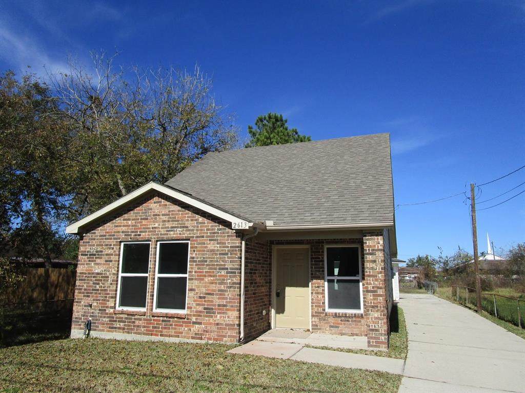 2613 Waco Street - Photo 1