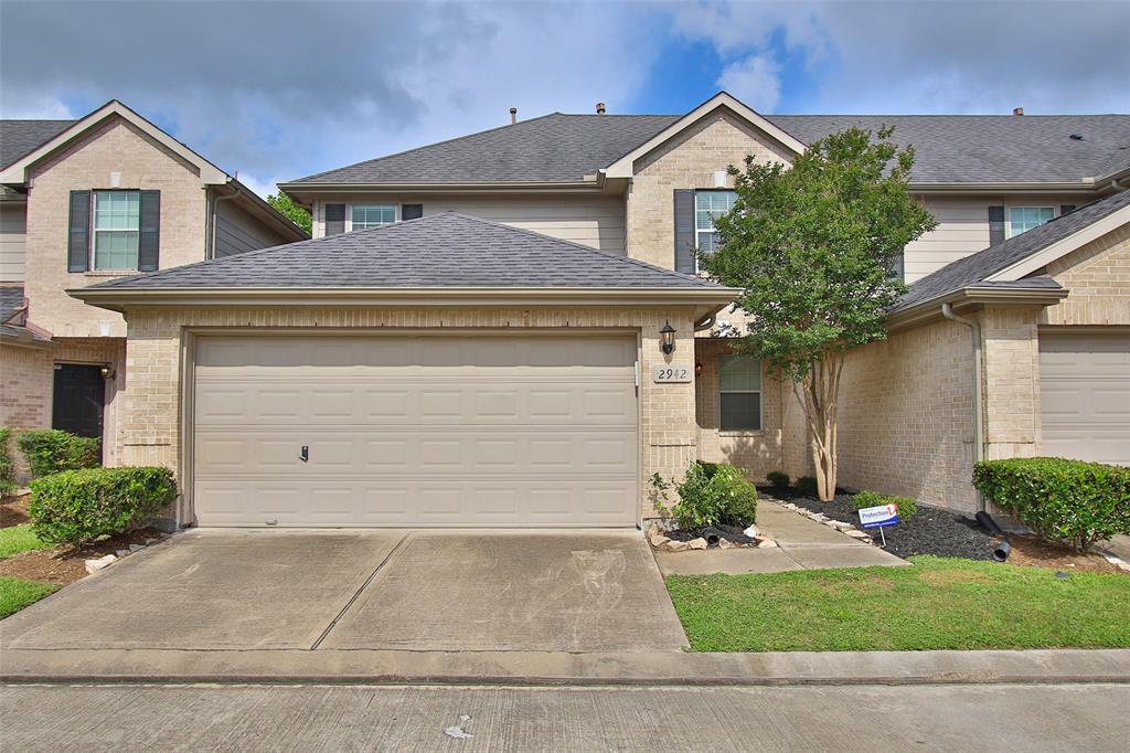 2942 Meadowglen Crest - Photo 1