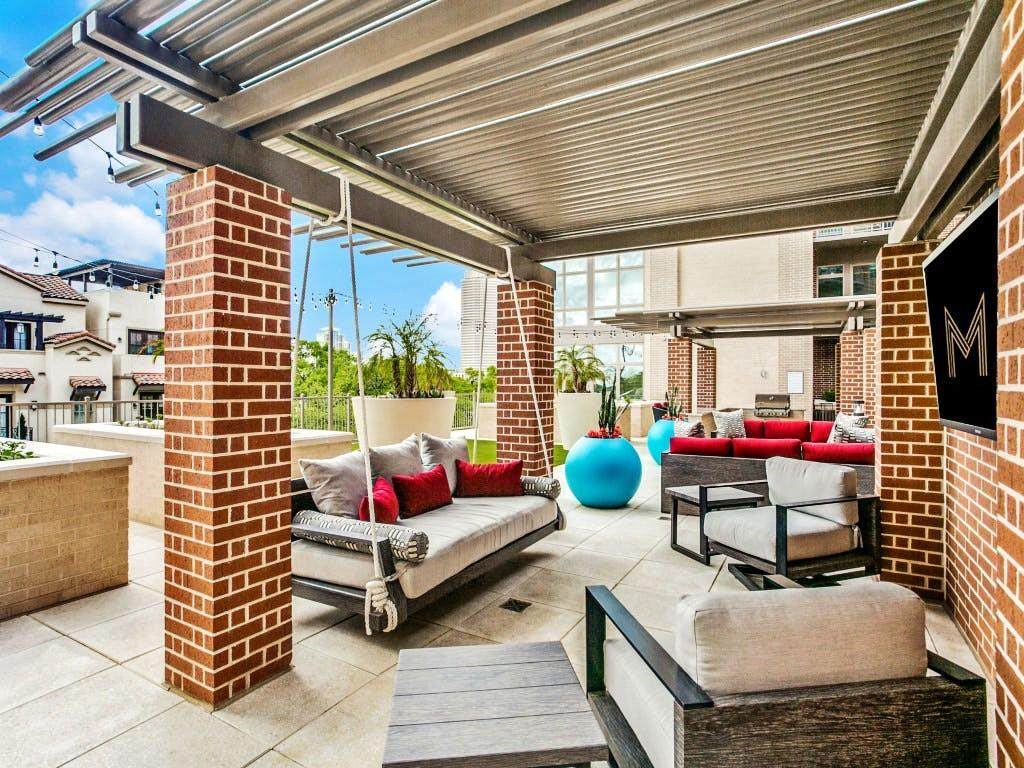 1320 Montrose Blvd - Photo 1