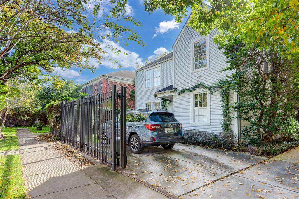 1739 Branard Street - Photo 1