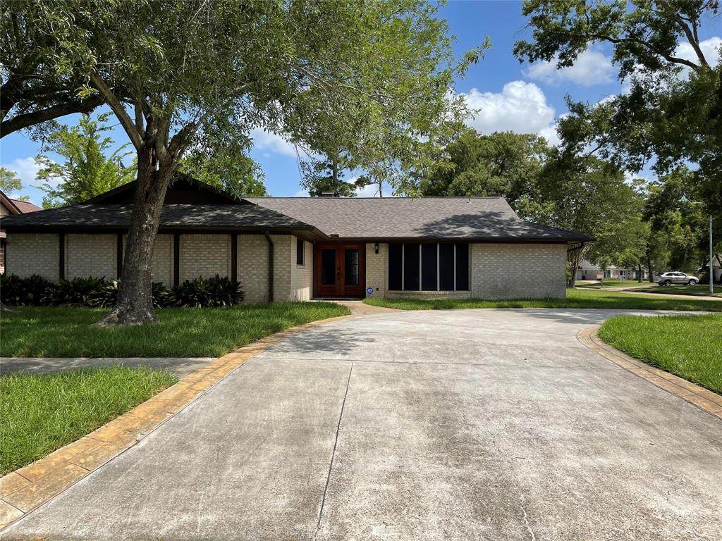 902 Hollow Tree Street - Photo 1