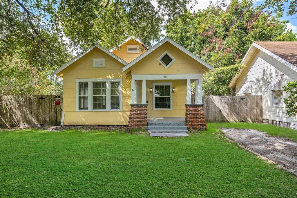 306 8th Avenue - Photo 1