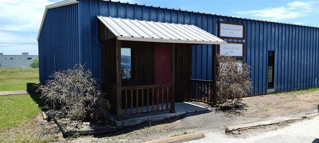 1001 Huser Boulevard - Photo 1
