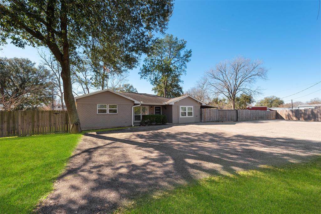 4622 Allen Genoa Road - Photo 1