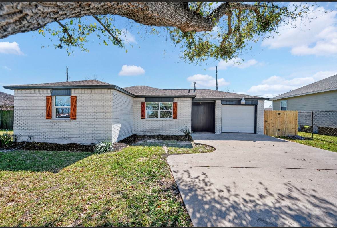 16034 Clearmeadow Street - Photo 1