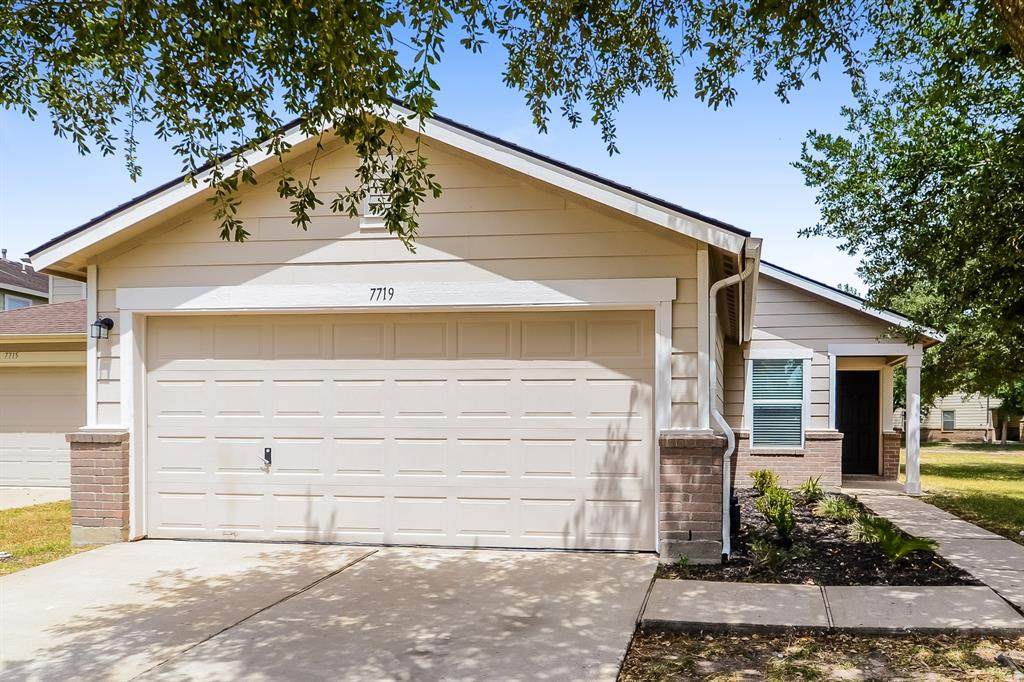 7719 Balsam Crossing Lane - Photo 1