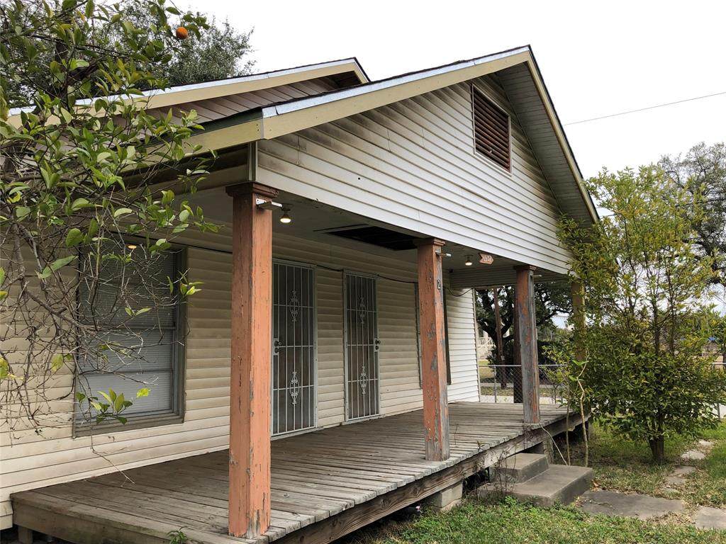 6937 Avenue Q - Photo 1