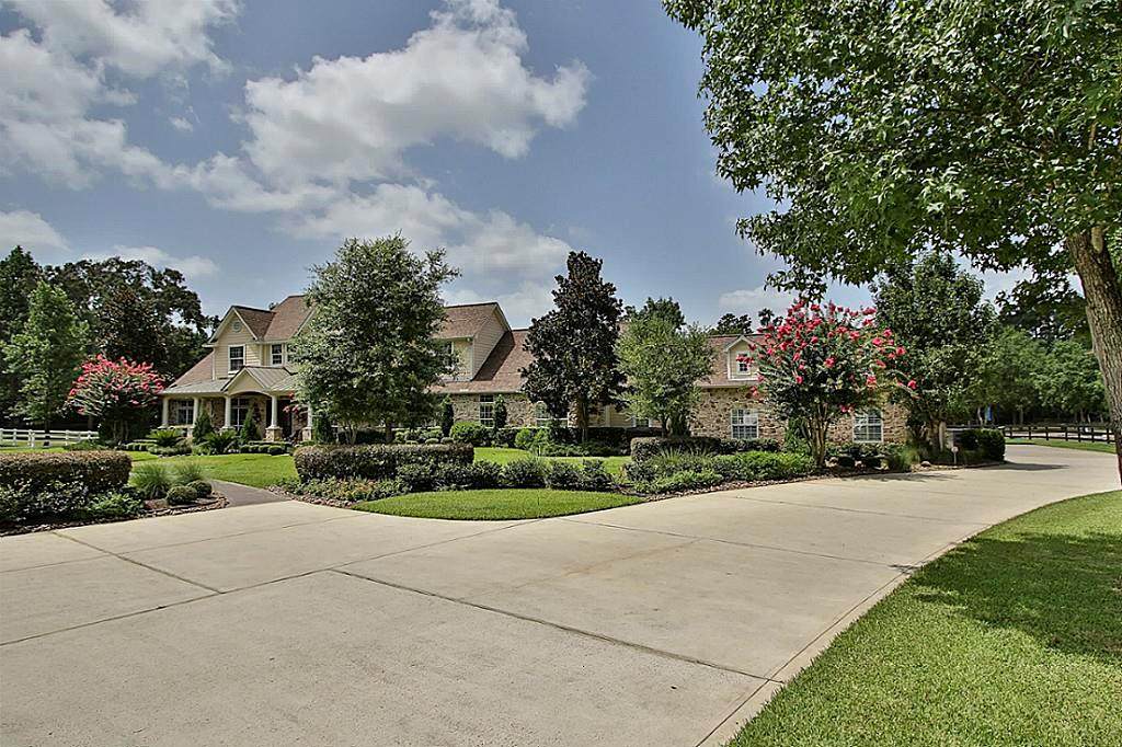 606 Whispering Meadow - Photo 1