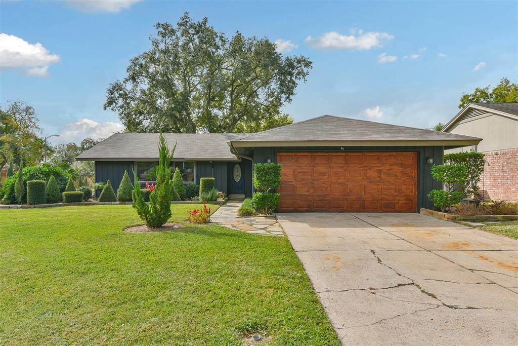 16822 Hibiscus Lane - Photo 1