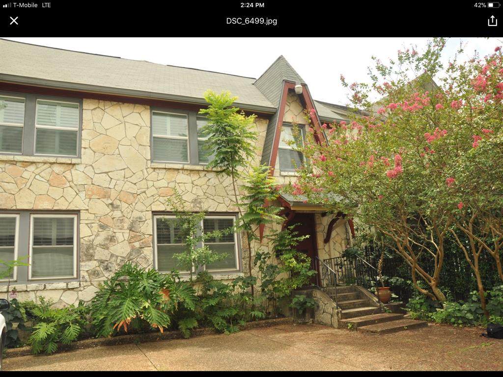 1921 Walker Street - Photo 1