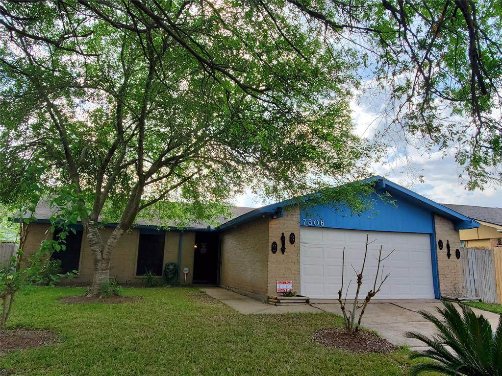 7306 Mar Vista Drive - Photo 1