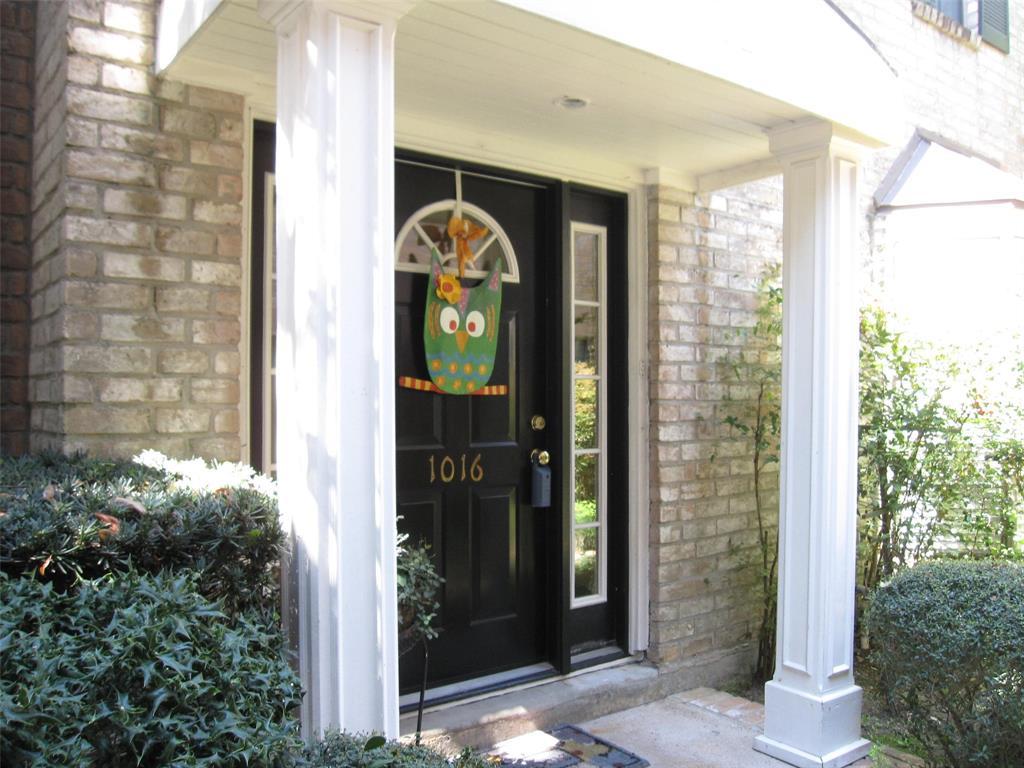 1016 Augusta Drive - Photo 1