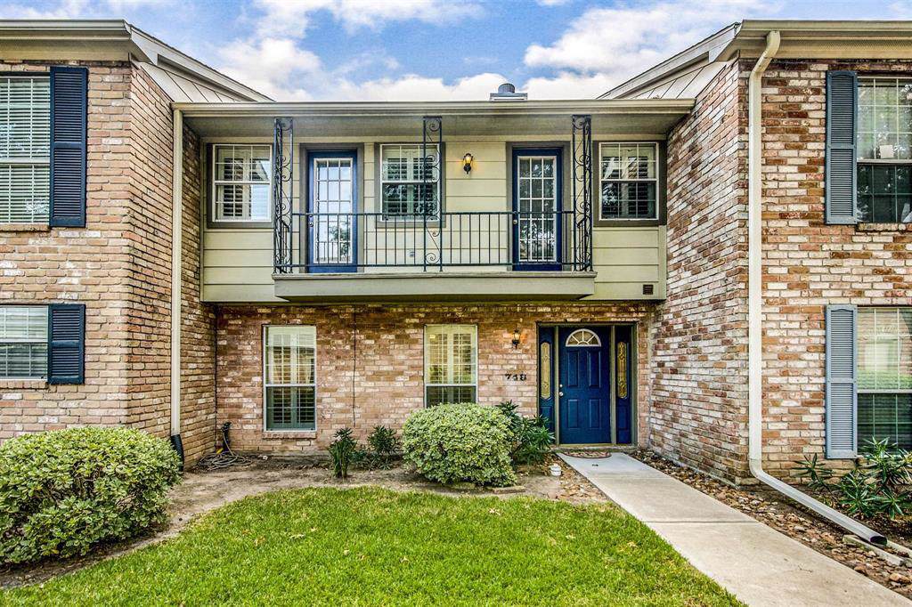 748 Thicket Lane - Photo 1 748 Thicket Lane - Photo 1
