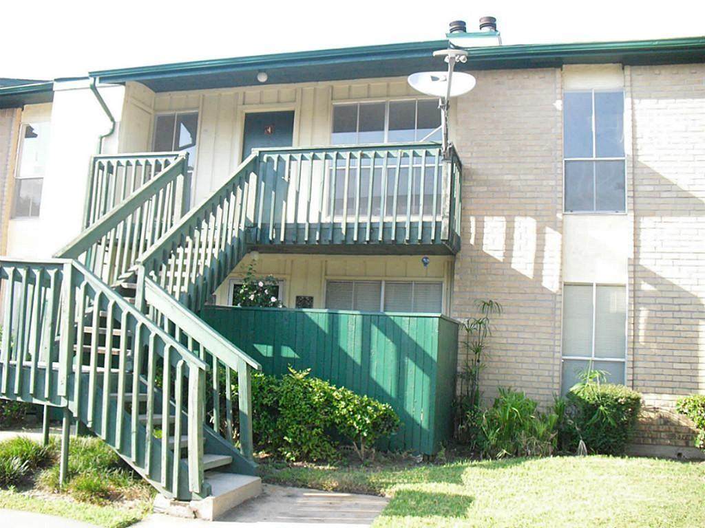1516 Bay Area Boulevard - Photo 1