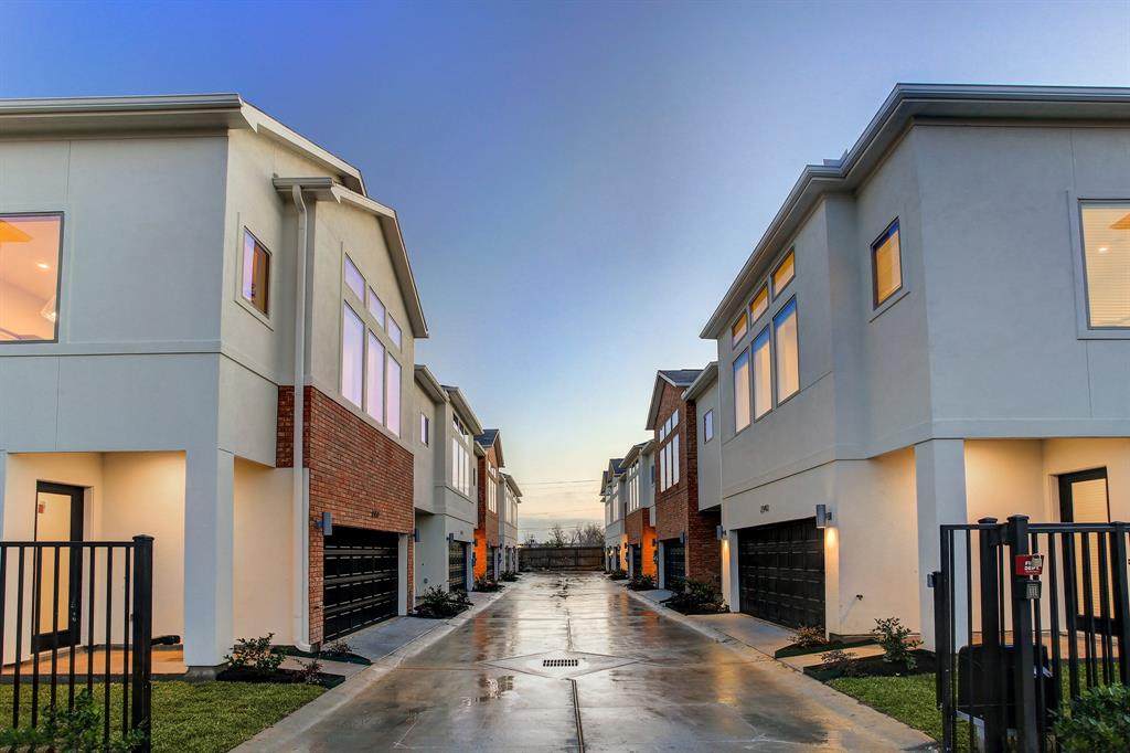 2954 Alice Street - Photo 1