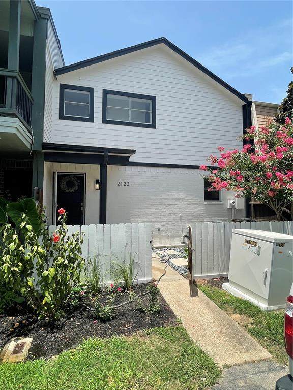 2123 Casa Rio Circle - Photo 1