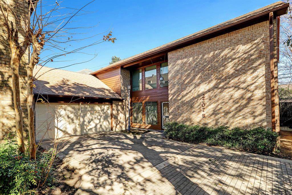 2207 Potomac Drive - Photo 1