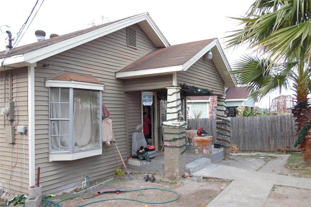 1605 Hedrick Street - Photo 1