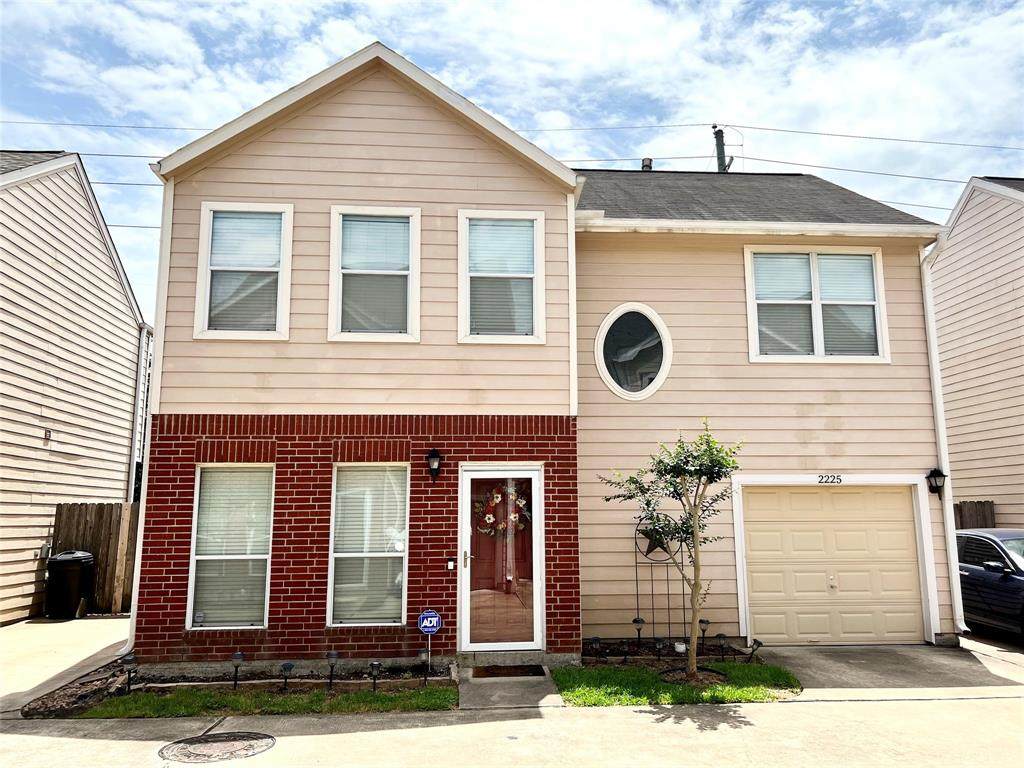 2225 Naomi Street - Photo 1