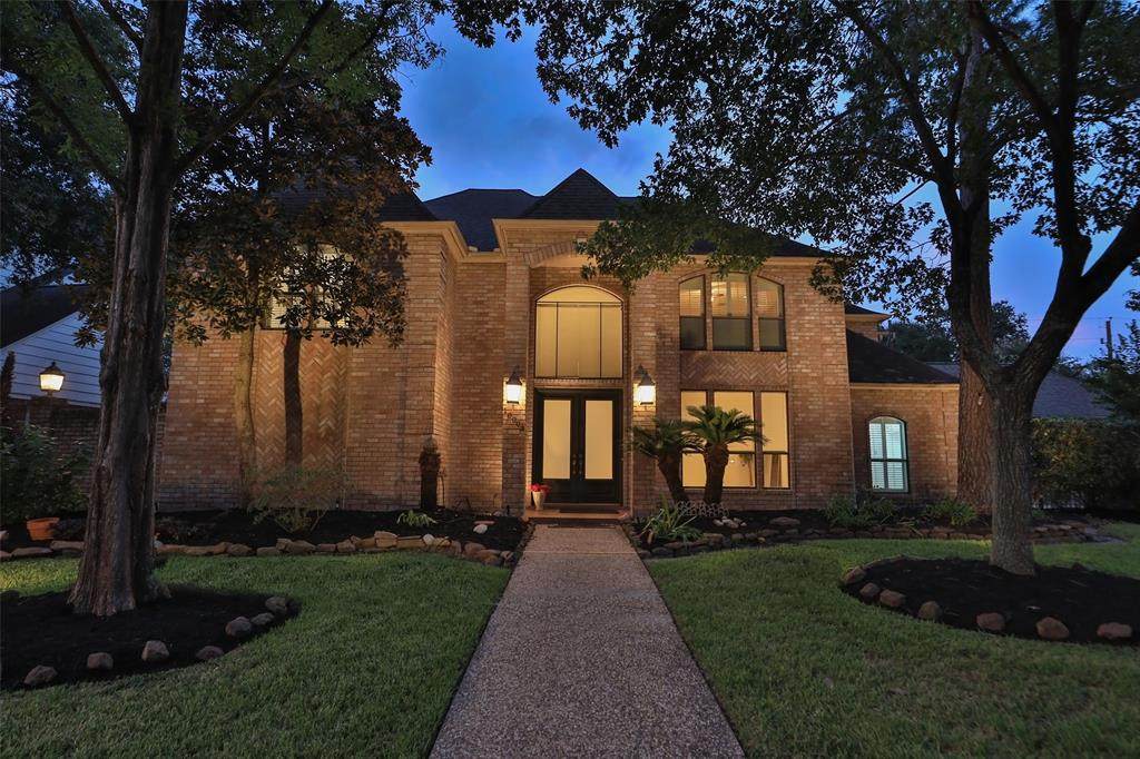 16002 Stewarts Grove Drive - Photo 1