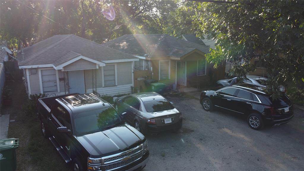 4302 Castor Street - Photo 1