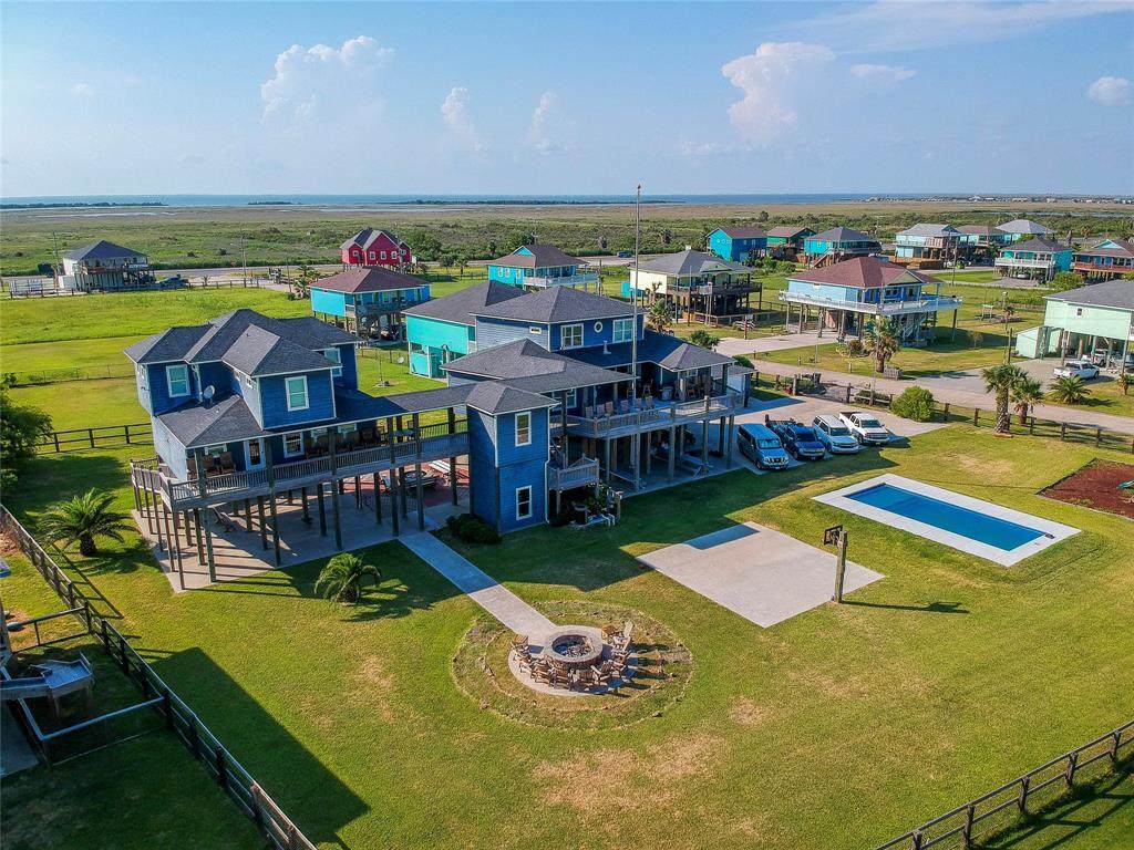 949 Surfside Drive - Photo 1