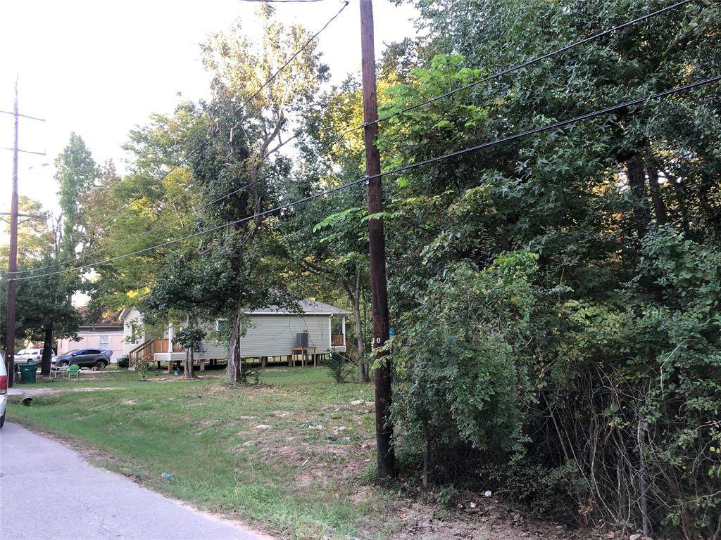 306 S 13th St - Photo 1