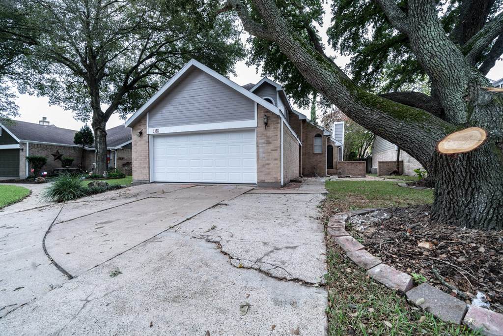 11611 Glenwolde Drive - Photo 1