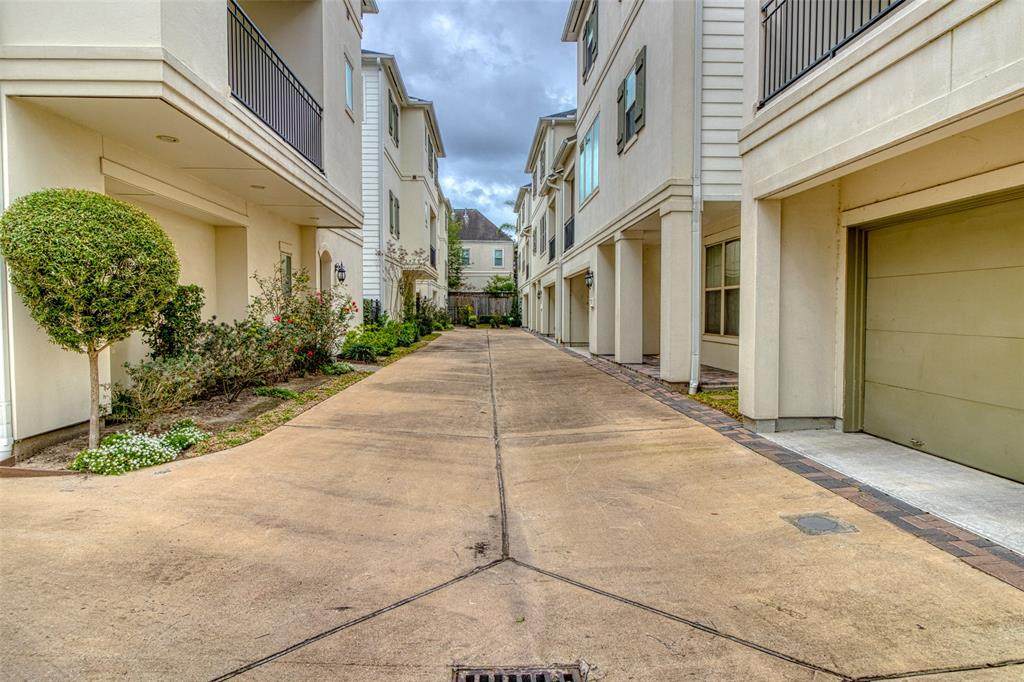 20 Hermann Park Ct Court - Photo 1