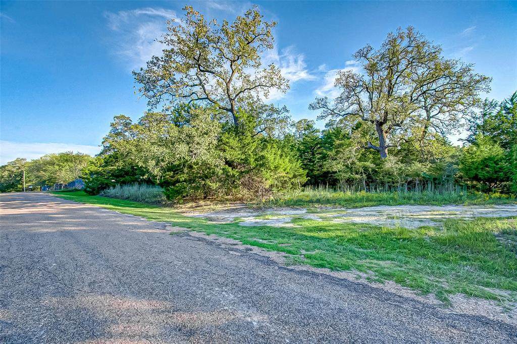 306 Sherwood Forest - Photo 1