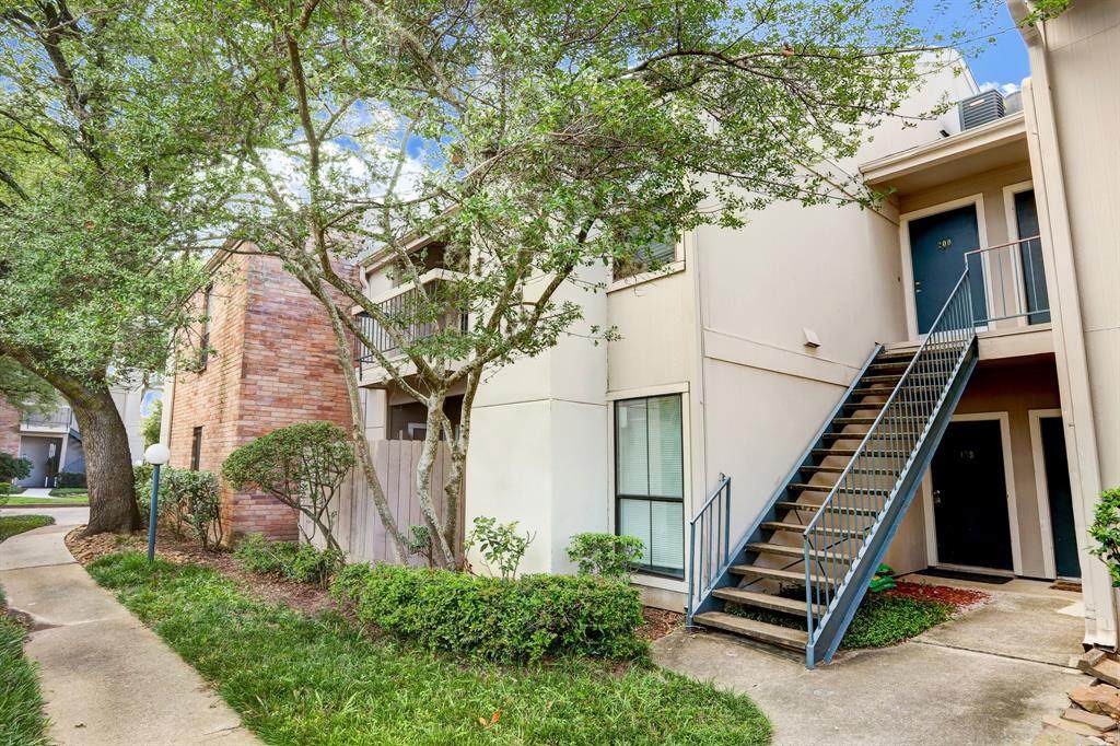 7950 Stadium Drive - Photo 1