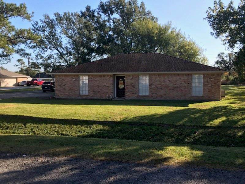 352 Spooner Road - Photo 1