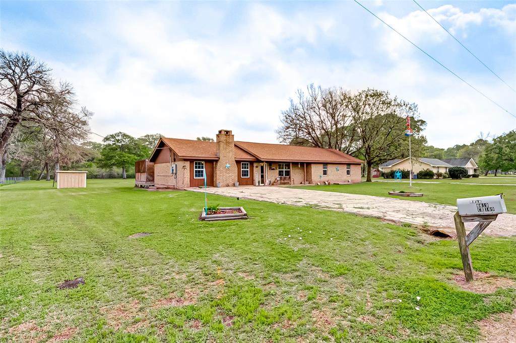 6619 County Road 169 - Photo 1